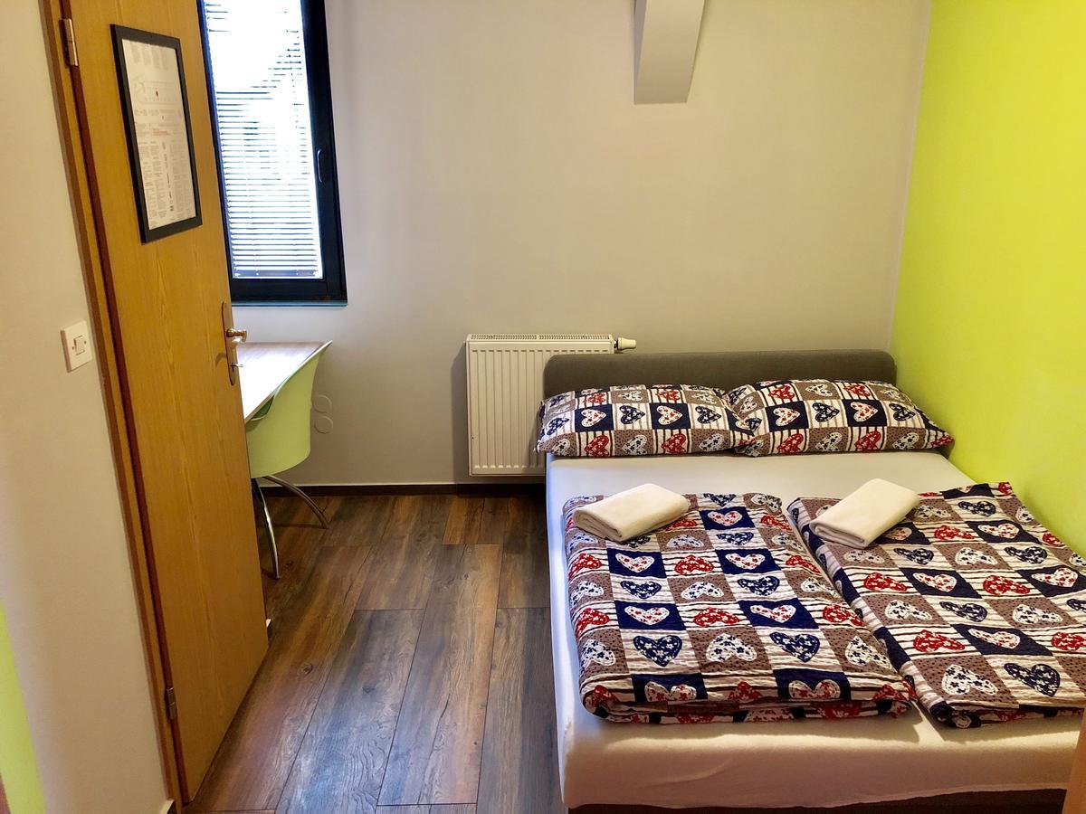 Aladin Hostel Ljubljana Eksteriør bilde