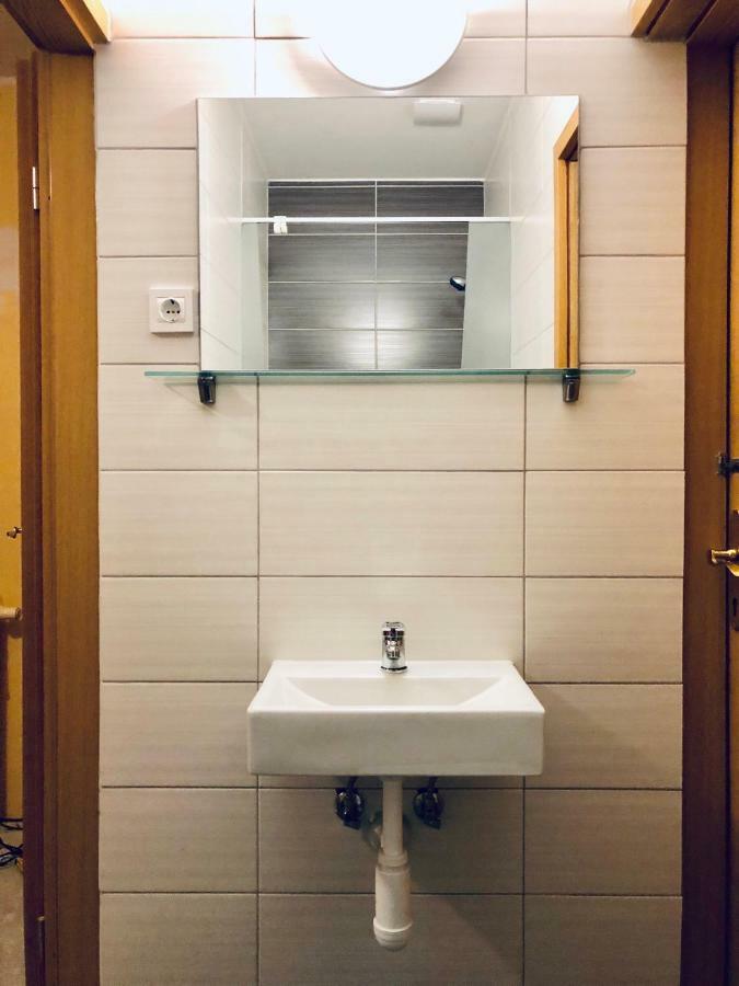 Aladin Hostel Ljubljana Eksteriør bilde